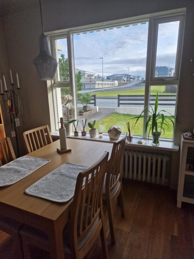 Sol - S12 Guesthouse Keflavík Kültér fotó