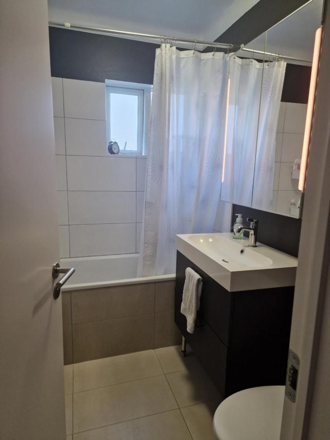 Sol - S12 Guesthouse Keflavík Kültér fotó